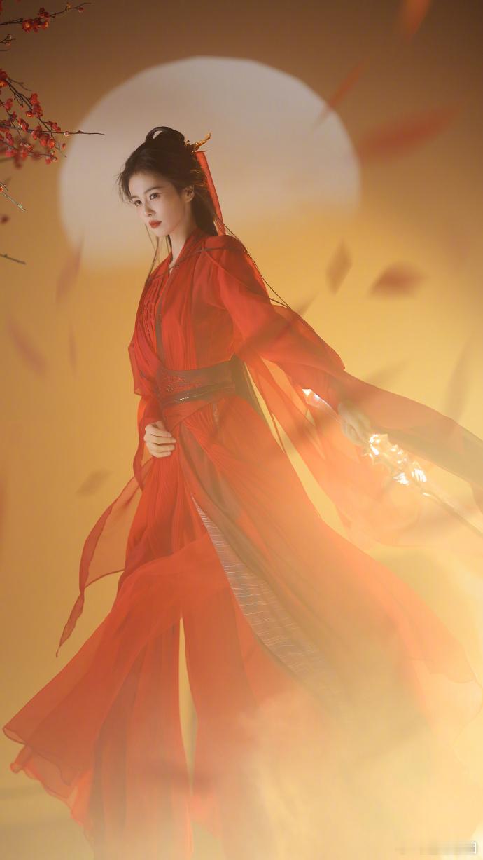 白鹿残梅映血  白鹿白月梵星红衣大片  大片的后期制作堪称完美！色彩调校、画面精
