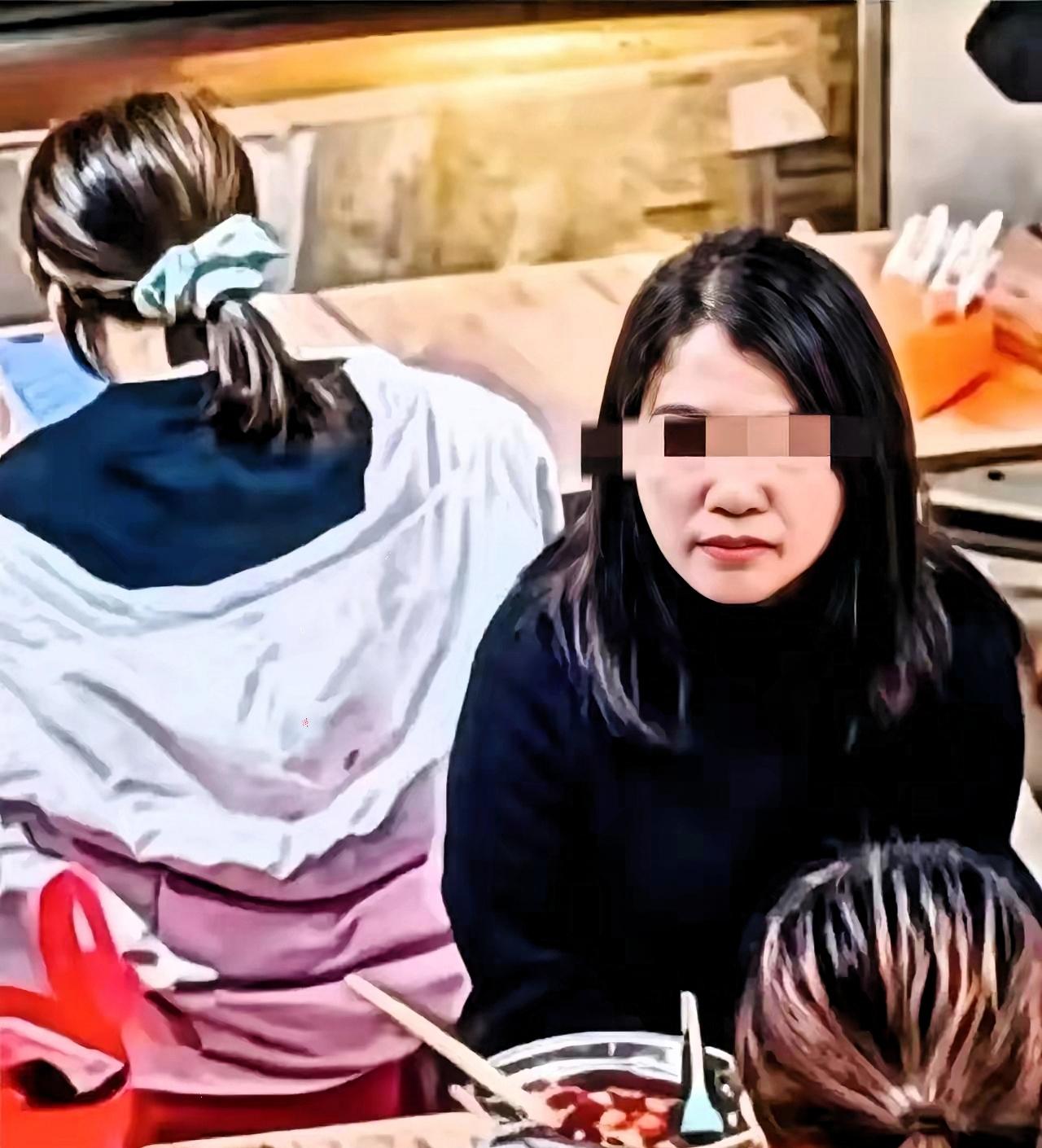 泼汤女的事件后果有多严重，她的身份和住址被网友查的明明白白，她的生活将会非常非常