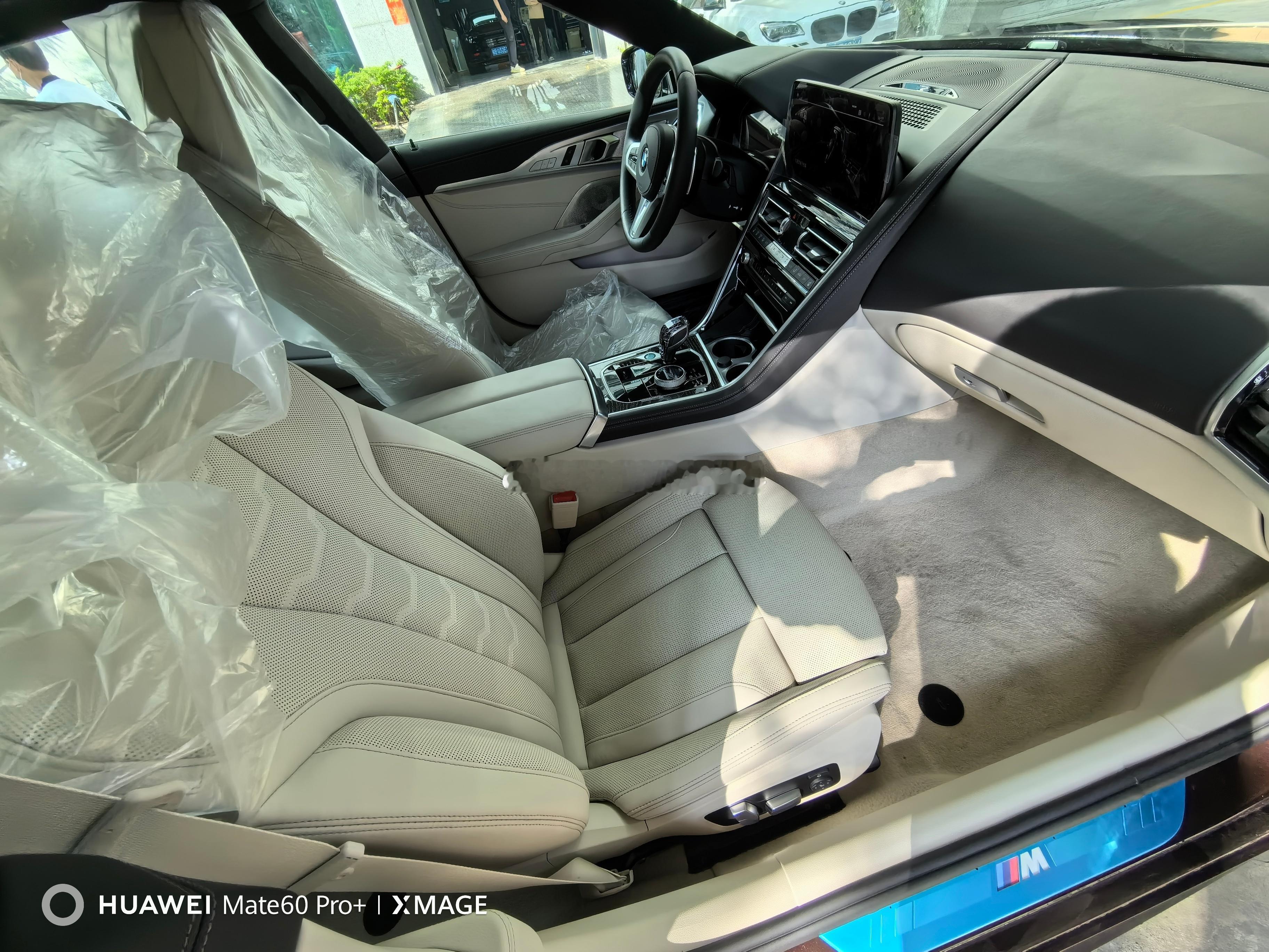 非常稀缺的宝马840四门四驱白内饰840四门四驱指导价:1088000外观:47