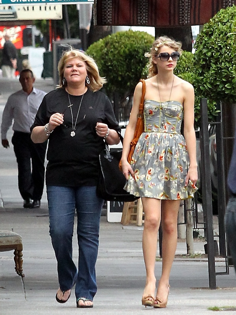 嗑颜bot Taylor Swift 