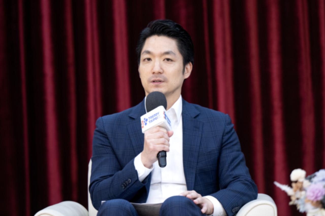 今（10日）因强台风“巴威”逼近台湾省，台北市宣布停班停课，台北股市也同步休市一