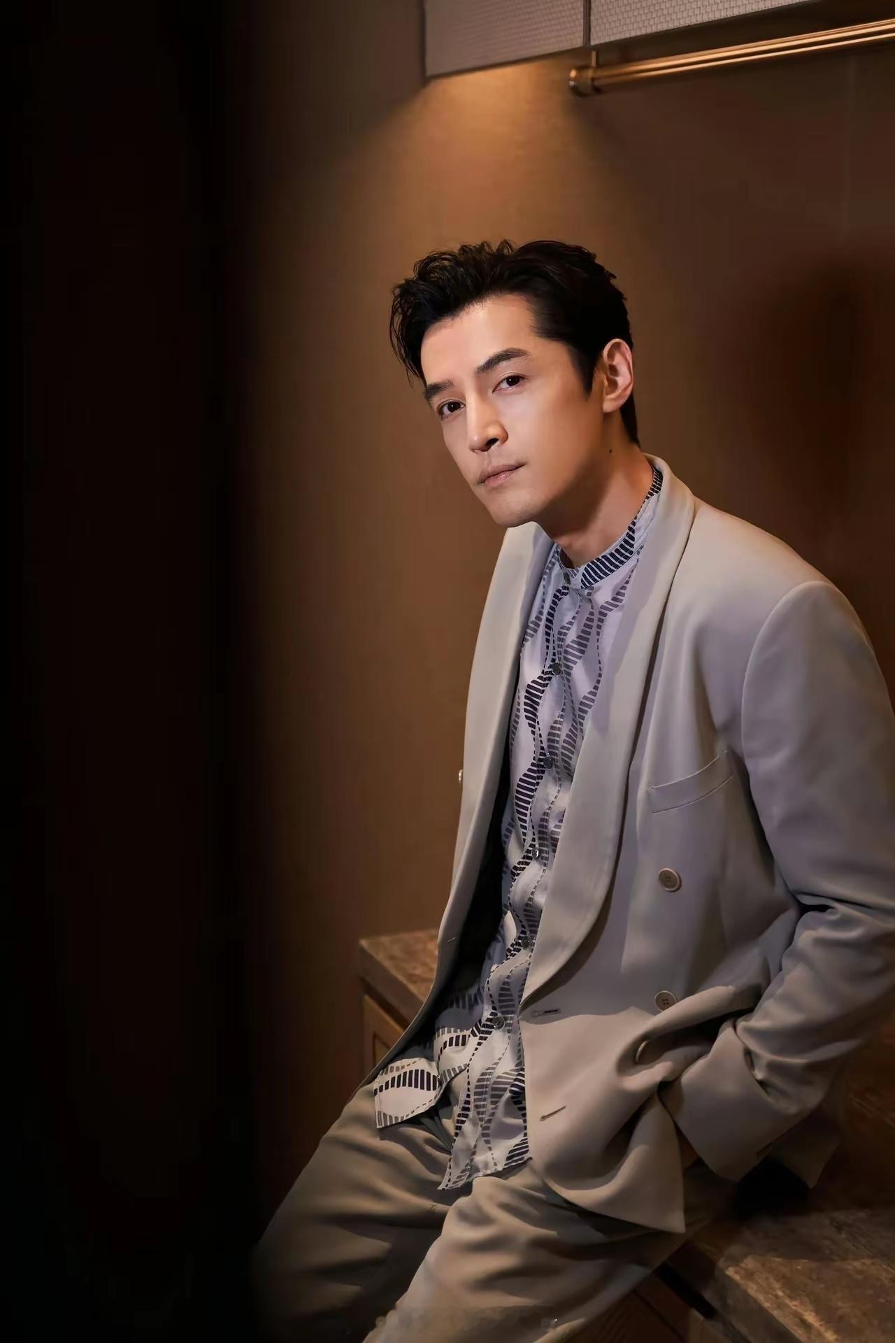 网友评选内娱4大演技男神接班人，你赞同吗？胡歌接班人——肖战刘昊然接班人——丁禹