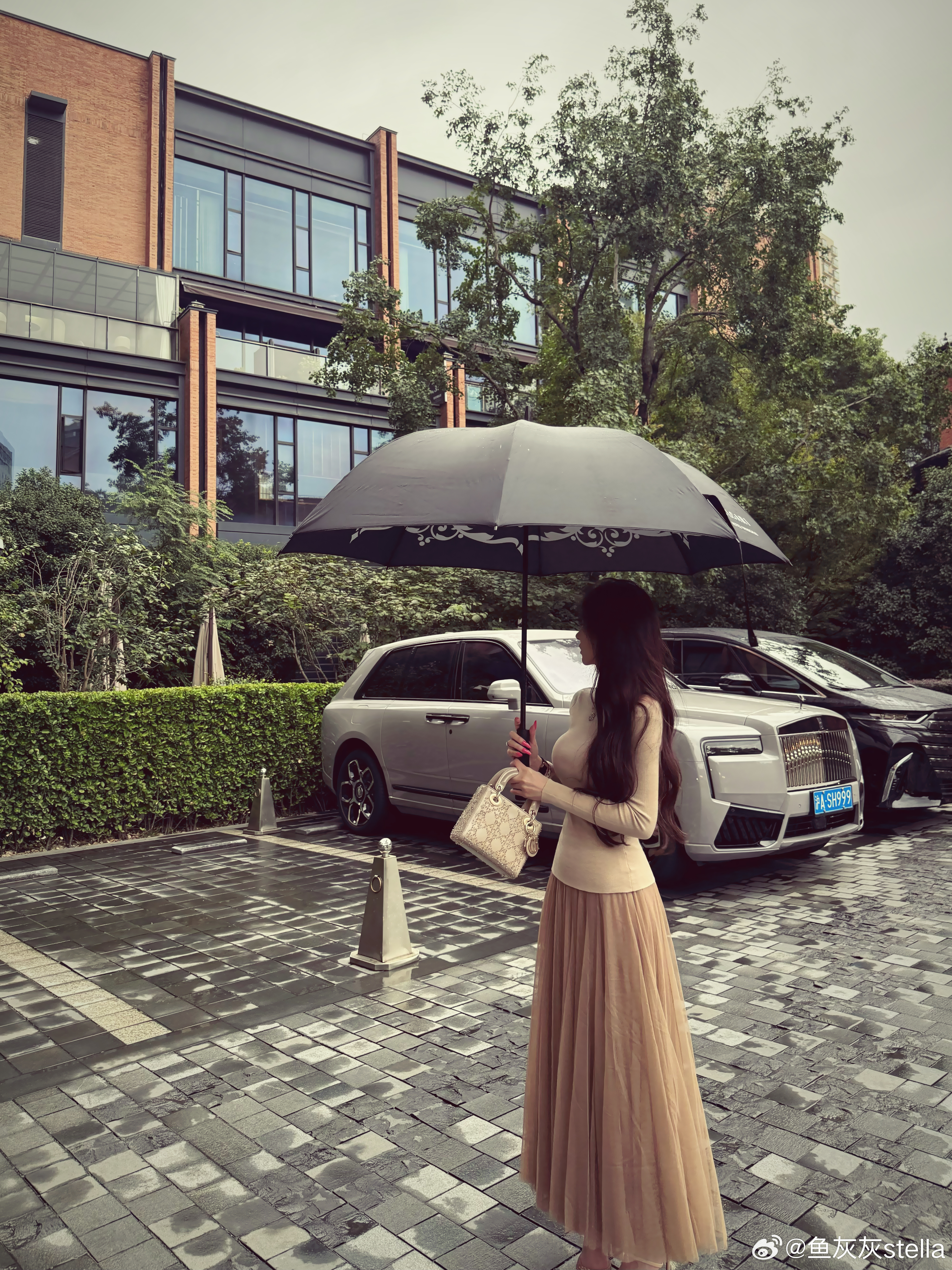 过客何须千千结 