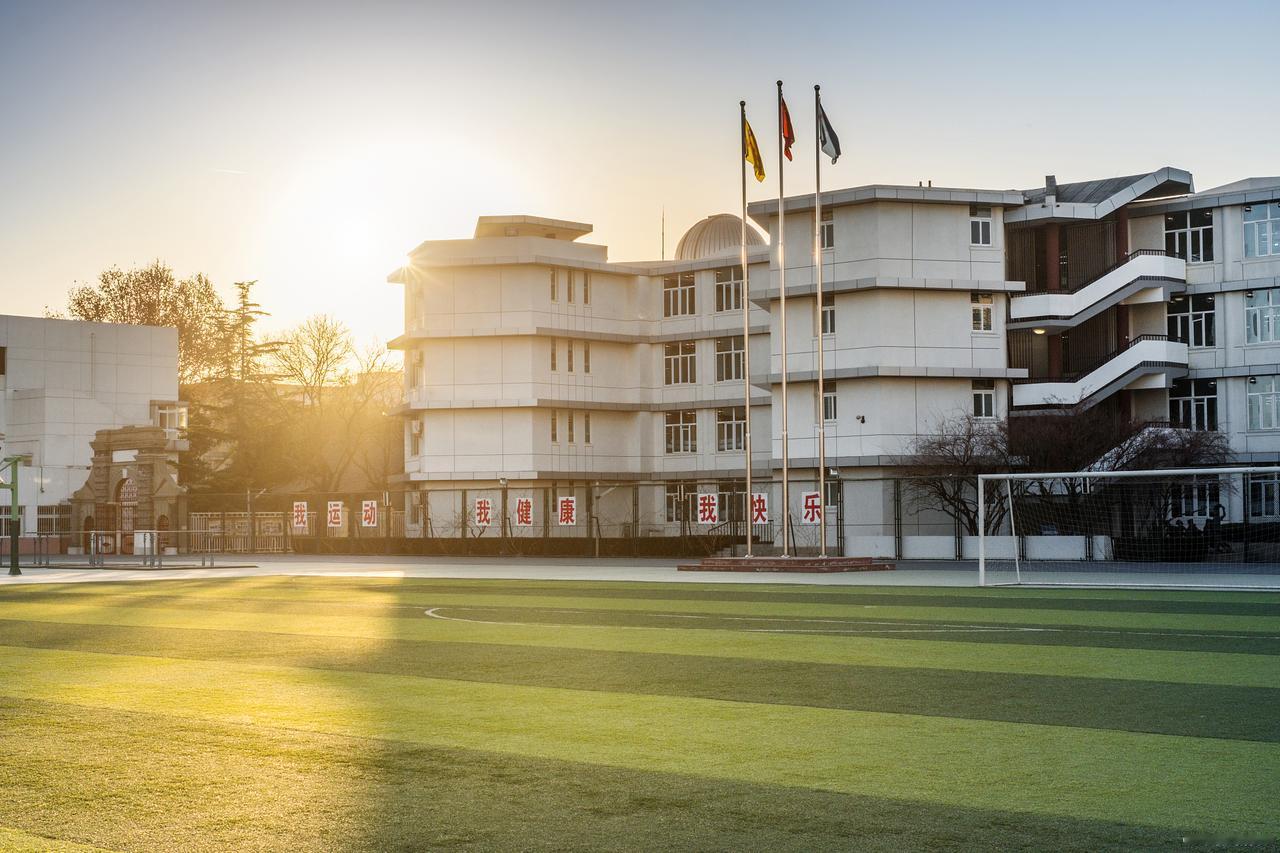 齐齐哈尔市第五十九中学（简称齐市五十九中）是位于黑龙江省齐齐哈尔市龙沙区的一所公