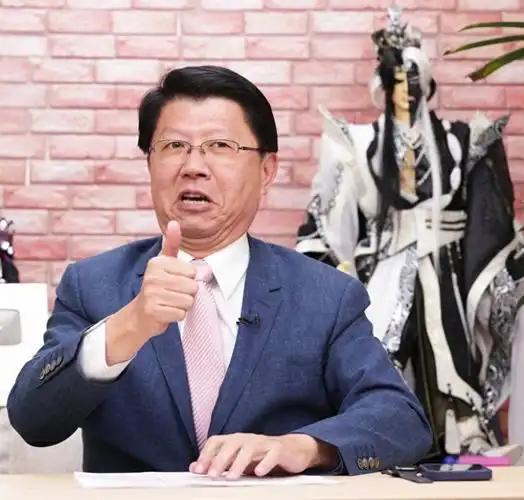 突发！谢龙介爆民进党“高级干部”亲属被关深圳罗湖看守所，邱垂正说要“去家庭关怀访