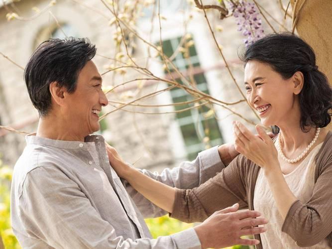 夫妻关系的3条“旺家规律”：好女人暖三代，傻女人拆全家！
 
刷到“夫妻相处规律