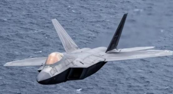 美国在赌，中国也在赌，美国赌中国不敢武力解放台湾，不敢打日本，而中国则是在赌美国