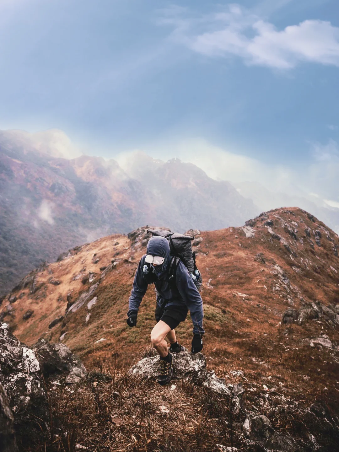 追踪那远方的天空，感受户外