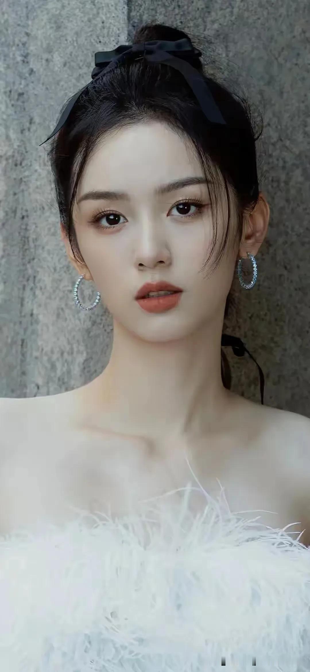 周也张婧仪美女气质好