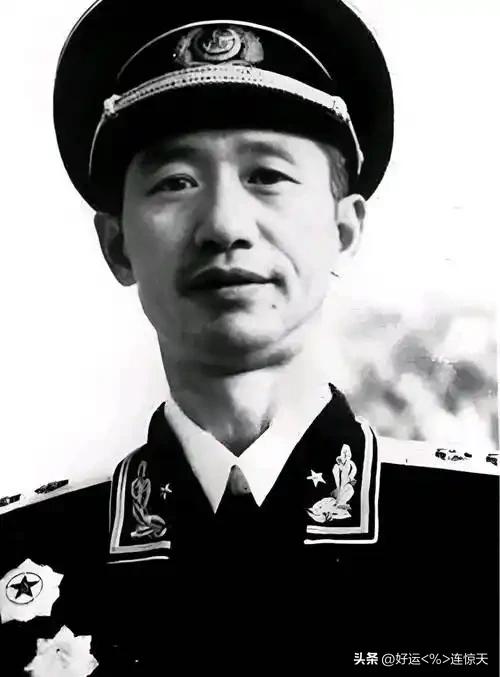 1933年川陕苏区反围剿战事危急，一场分区作战失利，让年轻的红军作战科长周希汉蒙