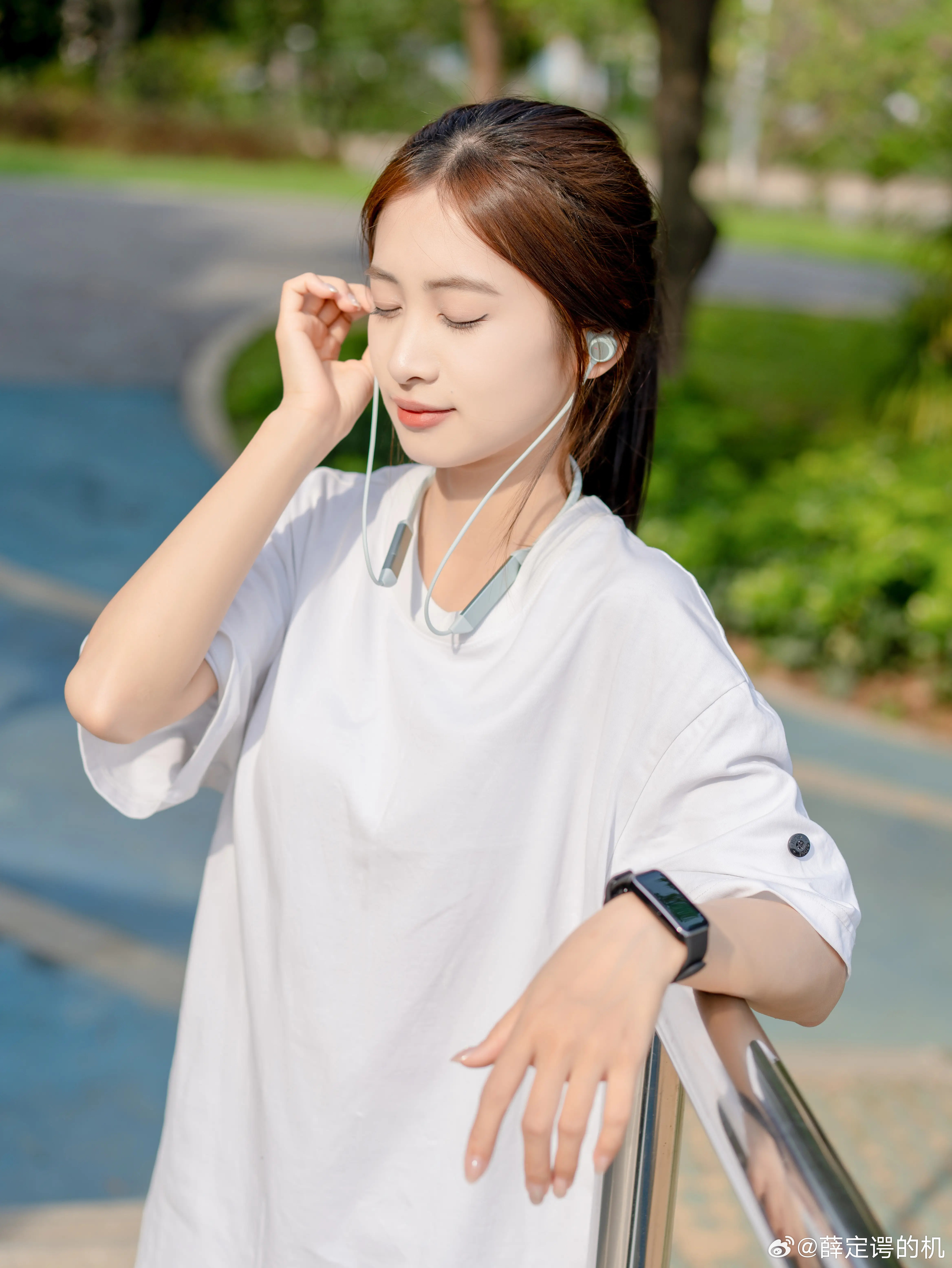 有线耳机为啥又翻红有线耳机能还原音乐的本质，像很多无线耳机最高只能支持96Hz 