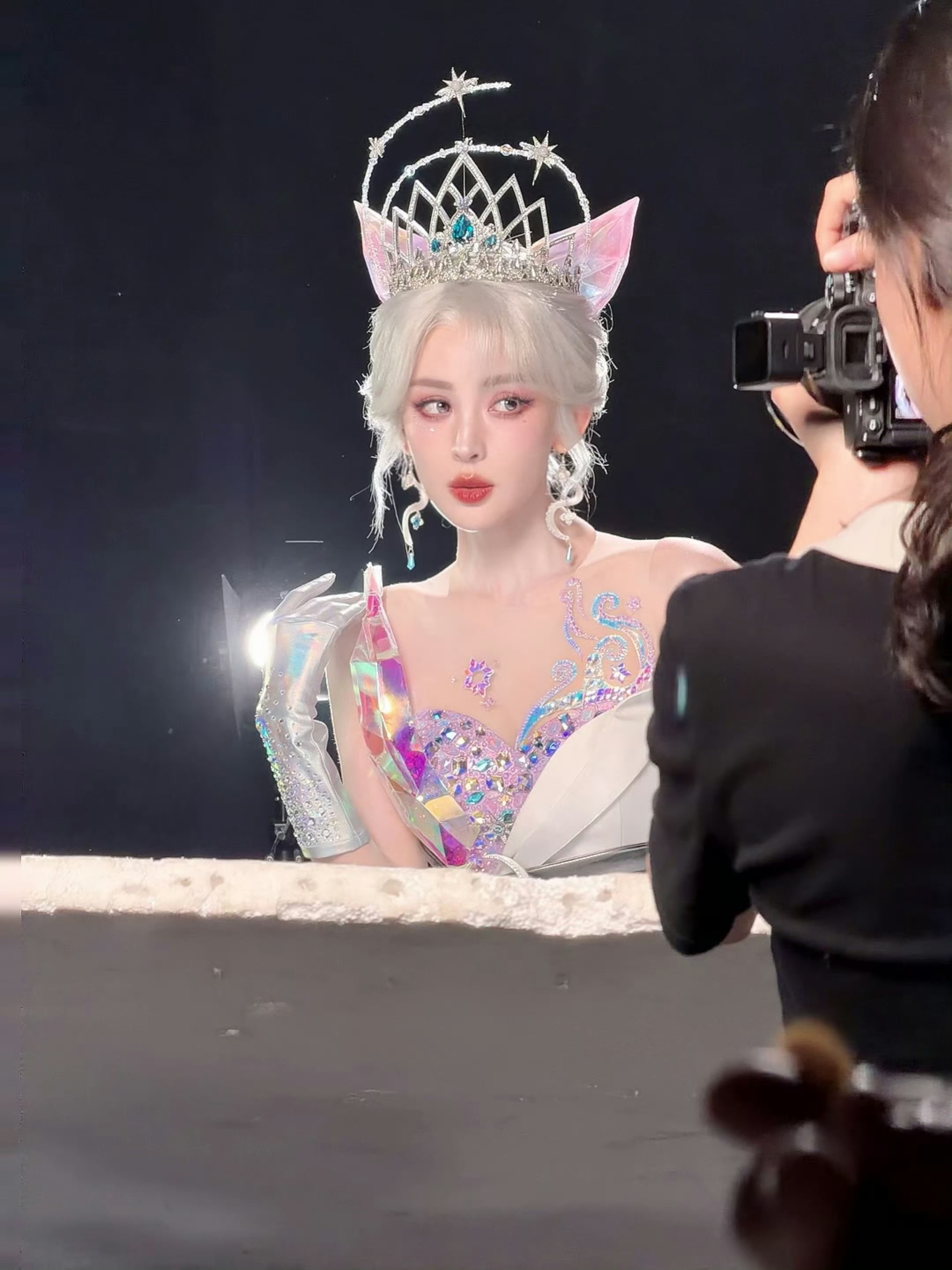 娜扎  美得我发一下癫 
