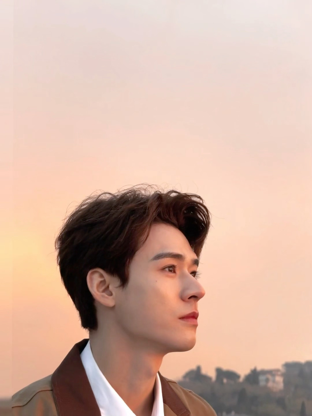 我就说一句龚俊侧颜的神🌹 