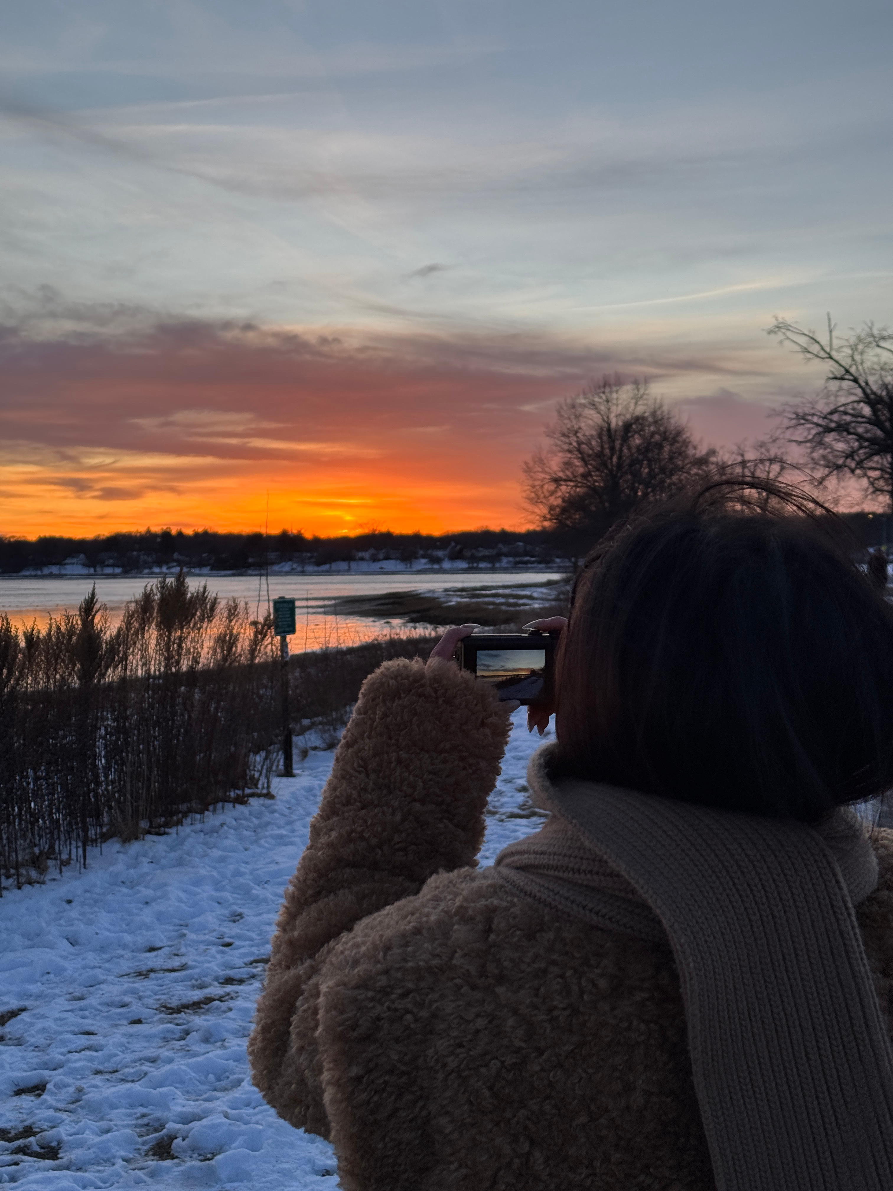 栓的365天  大家除夕快乐呀我在公路旅行中～～啥攻略也没做晚上在缅因吃大龙虾嘞