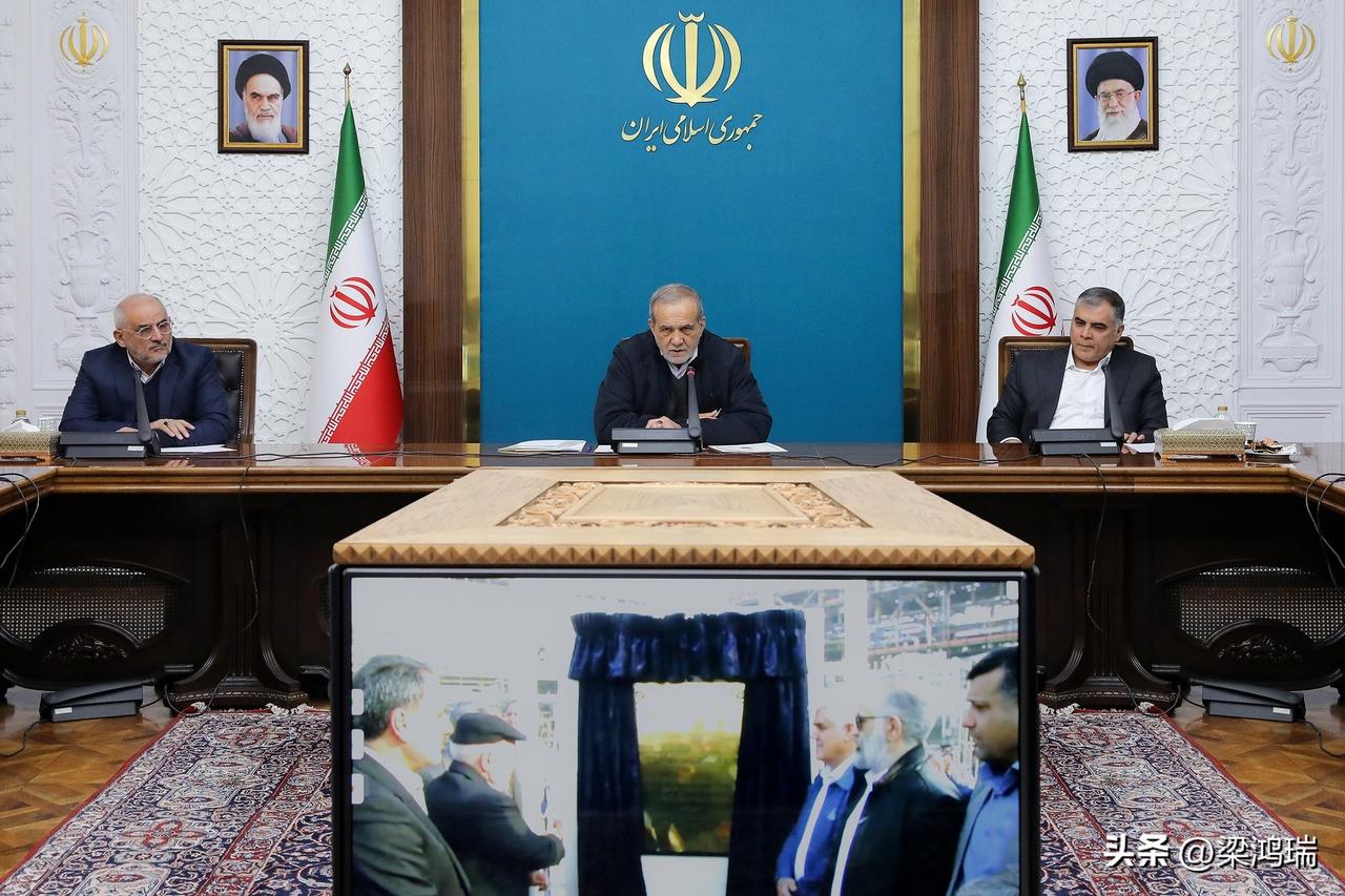 伊朗总统马苏德·佩泽什基安周四下令，在西卡伦地区该国最大的石油加工中心启用第二套