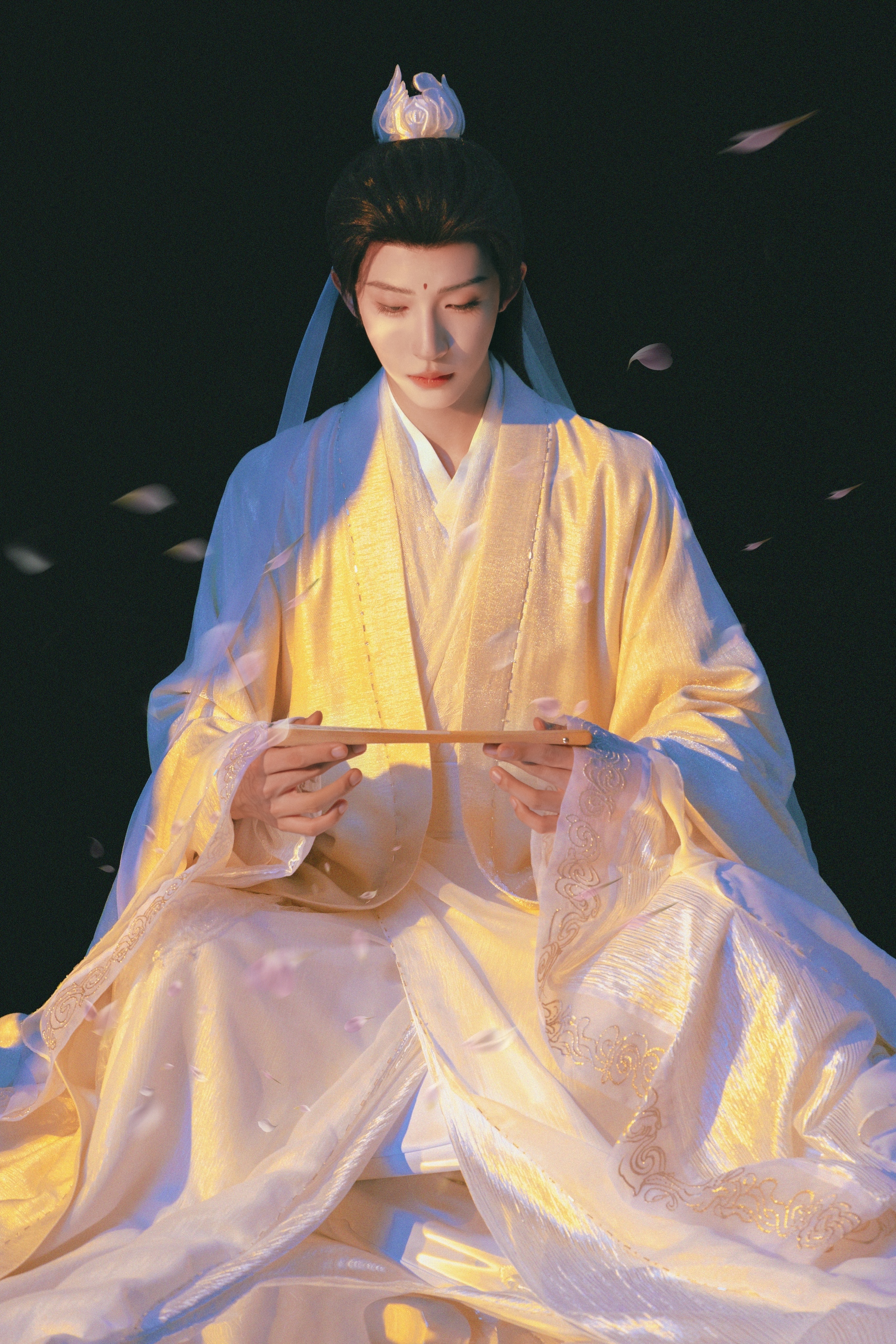 紫雾生莲，白衣渡世，人间慈悲相 