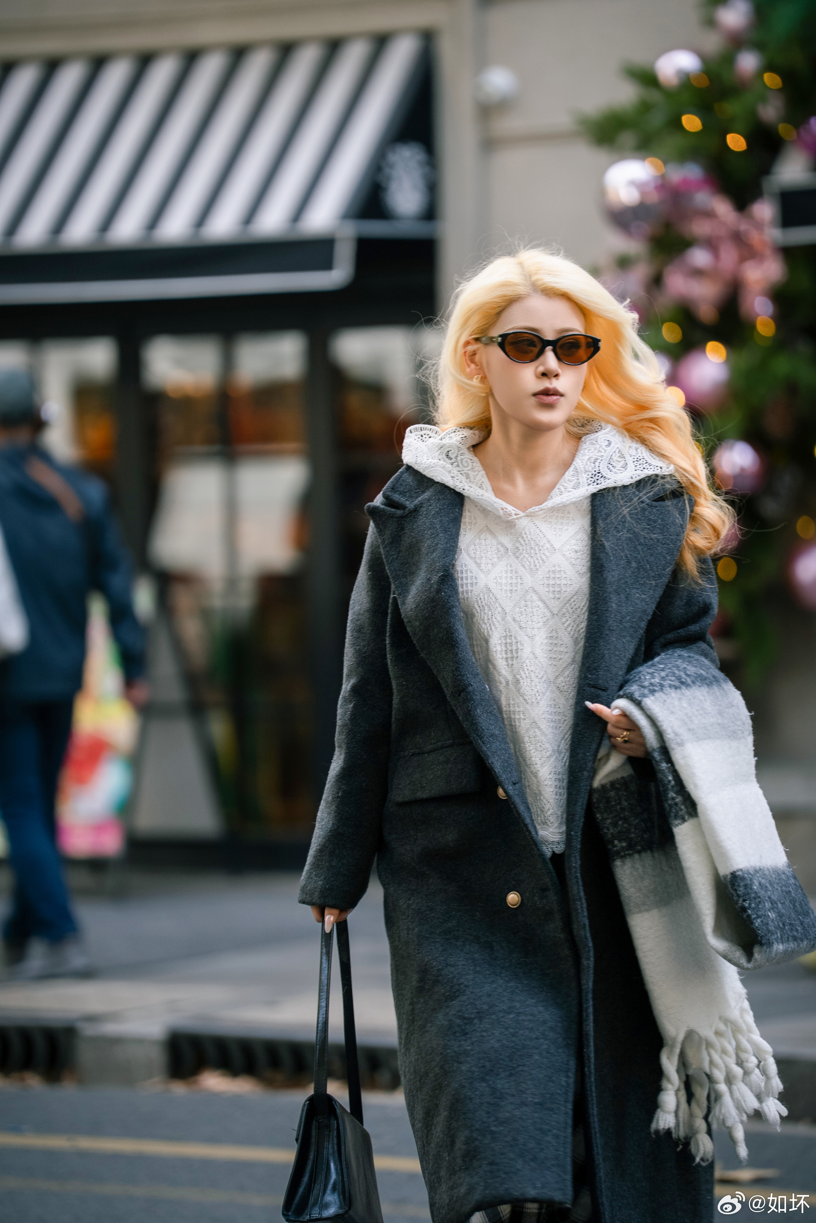 如坏我和三坑的日常金发御姐 爱上坏坏是应该的！ 