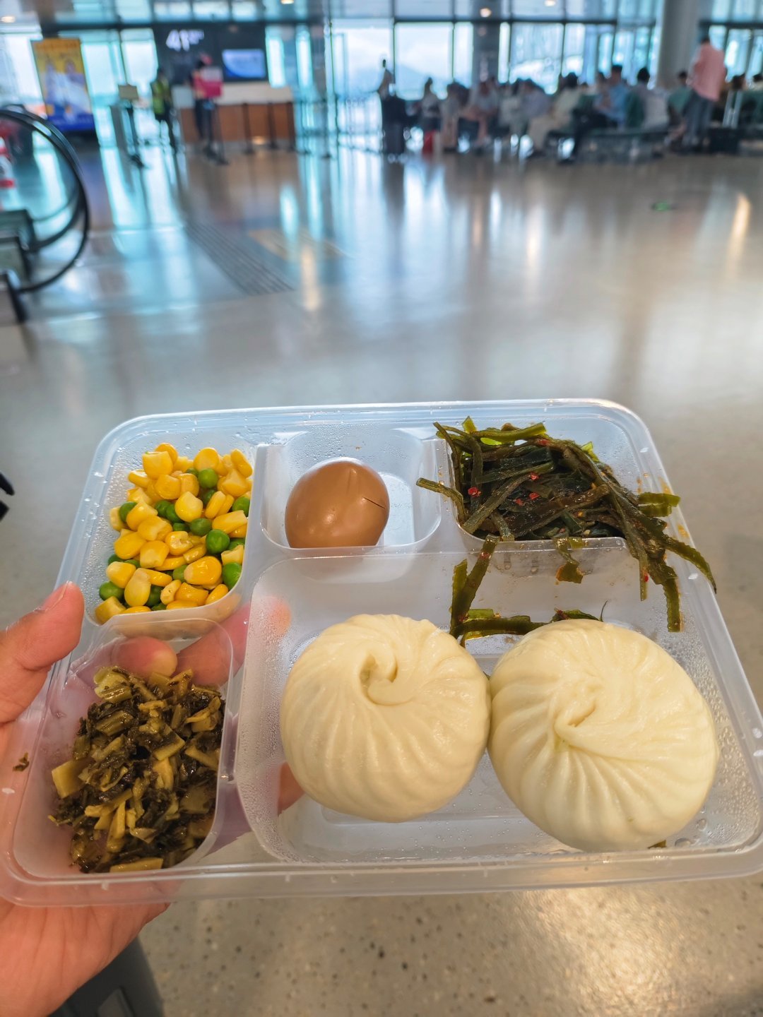 这顿饭一吃，不知得等多久啊。  ​​​