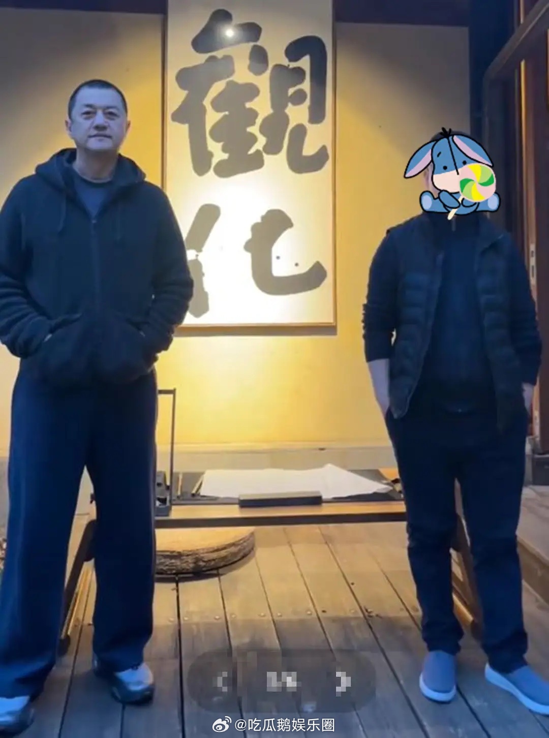 北京偶遇李亚鹏，身上裤子鞋子出镜率太高，没老婆越来越不修边幅！ 