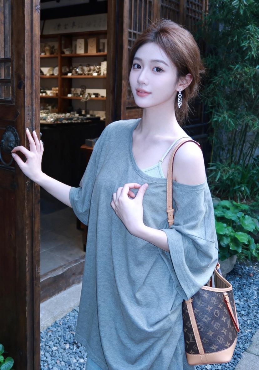 29岁的小妮子…
小表妹，可有喜欢的呢？在线寻找有缘人…[偷笑][偷笑]
要求不