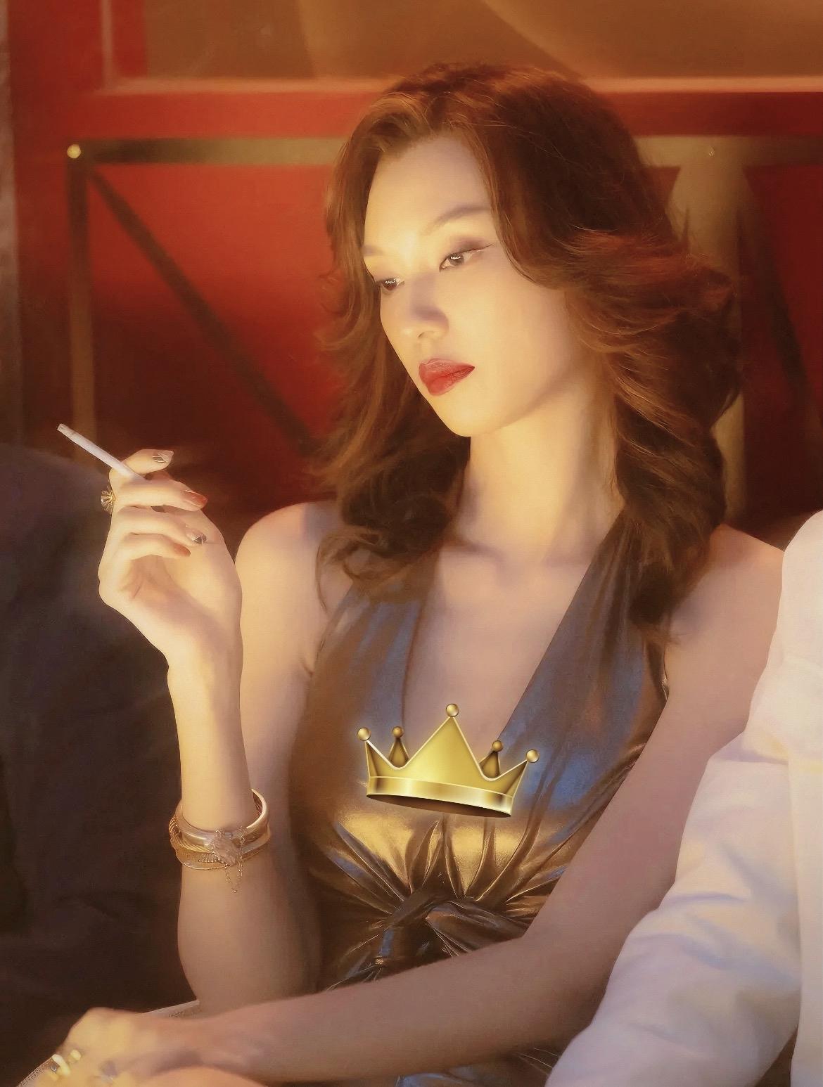 旧式舞女的风尘味
恭喜王丹妮，又出演了一个不错的角色:CoCo姐
“你是缪斯的太