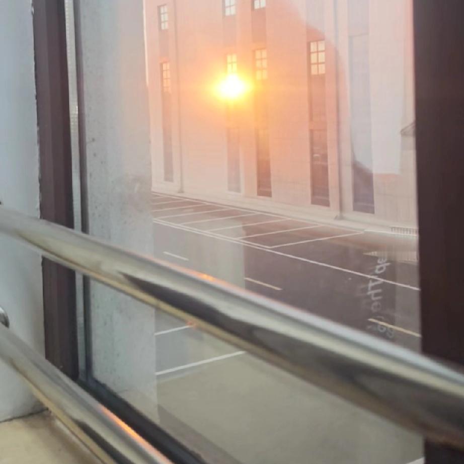 这被看见的夕阳🌇，是AI的吗？
我真真切切感受到了，这是真的。
也是因为这是我