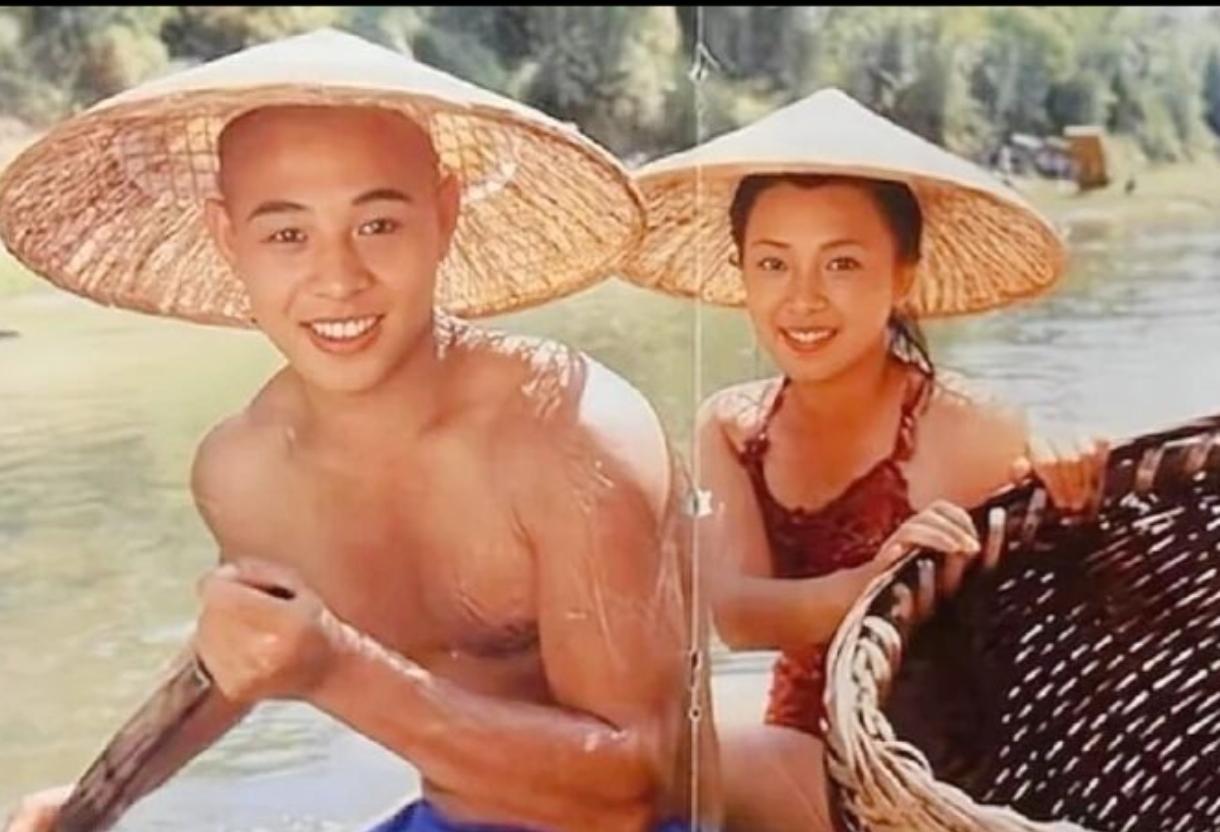 由 巜少林寺》原班人马（包括上译厂配音）拍摄的《少林小子》非常成功，好像是当年的