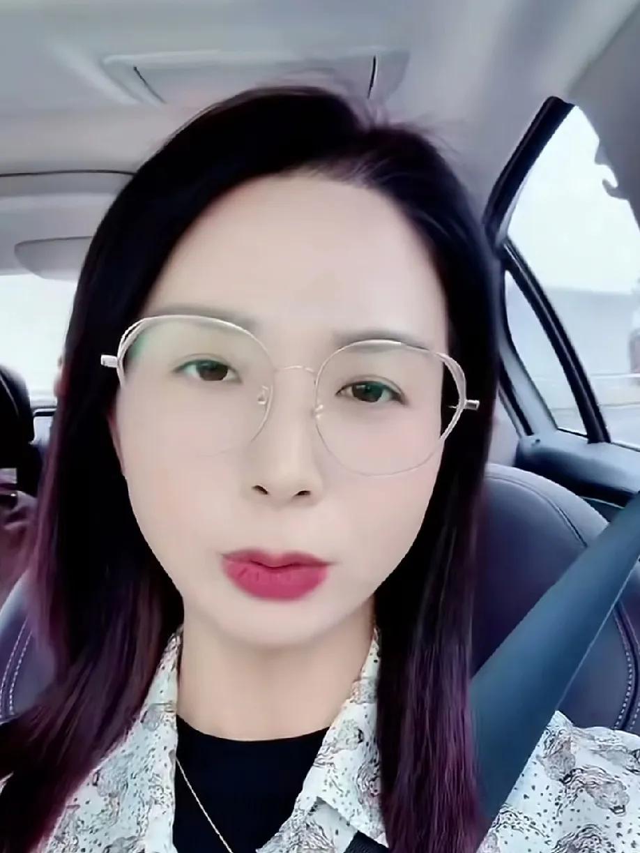 很多人都说，我支持崔丽丽错了，但是我觉得错的是你们。
所有这些质疑都没有根据，仅
