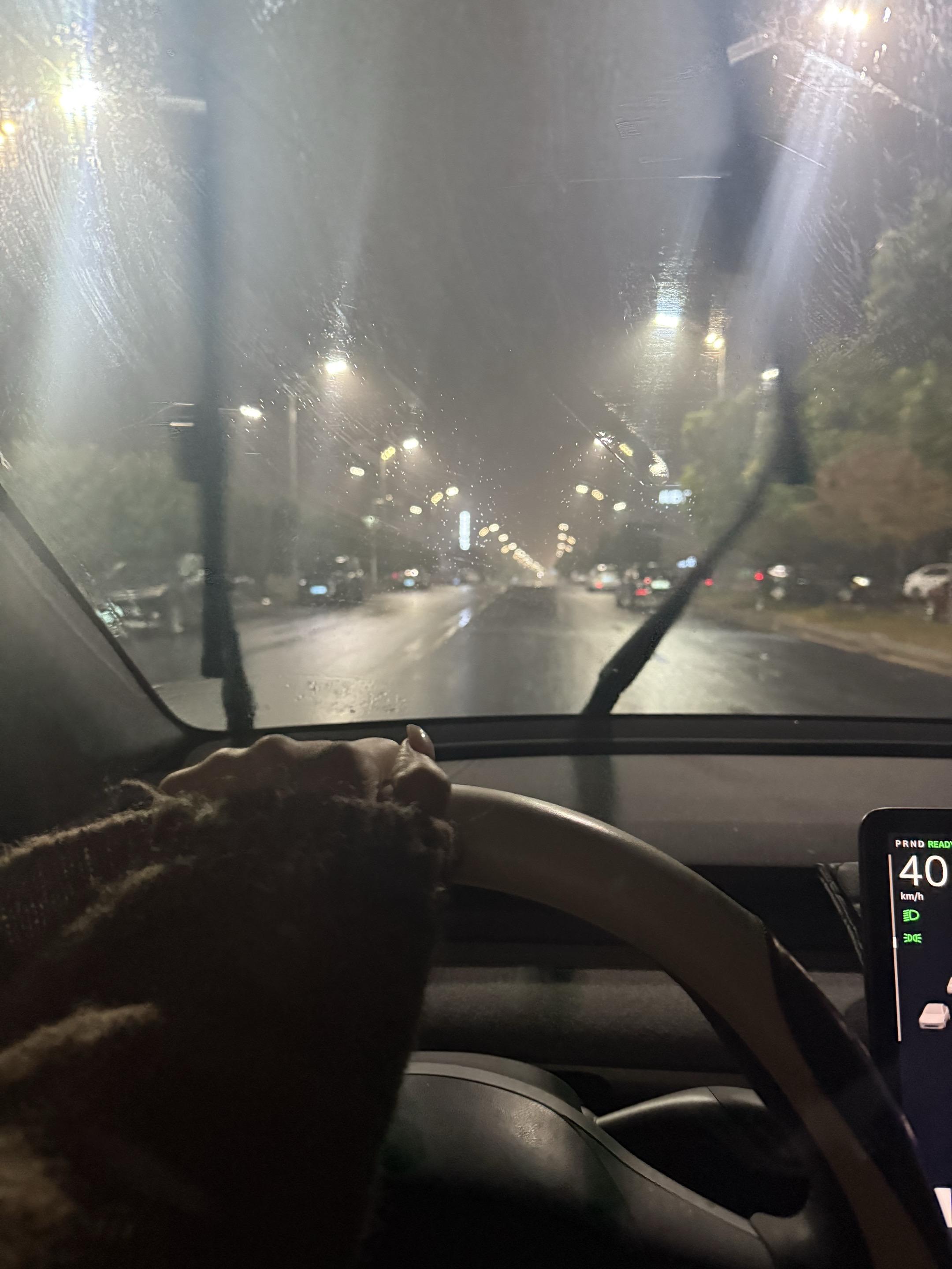 强者的爱是托举，无能的人才会说是因为你…… 未来希望我们是强强联手、锦上添花