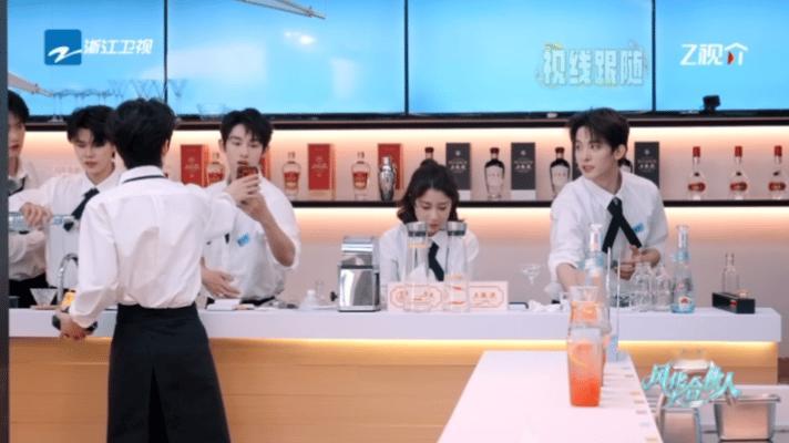 风华合伙人常华森不语一味腹语风华合伙人 常华森把内向人的小心思演透了，调完酒陷入