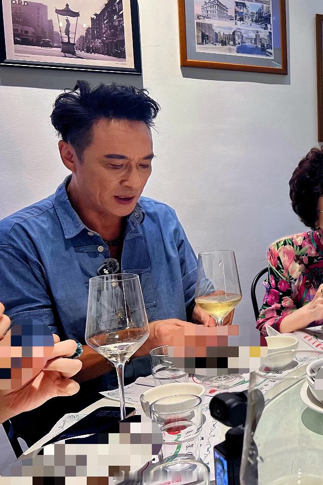 吴镇宇  捡一张🍠 