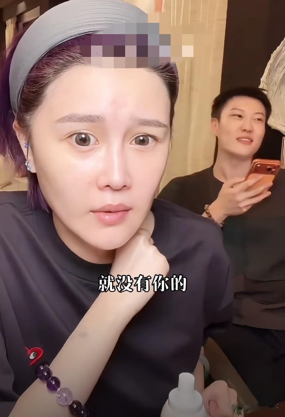 球球劝告老公，不要做负心人！

           球球告诫老公不要做负心人，