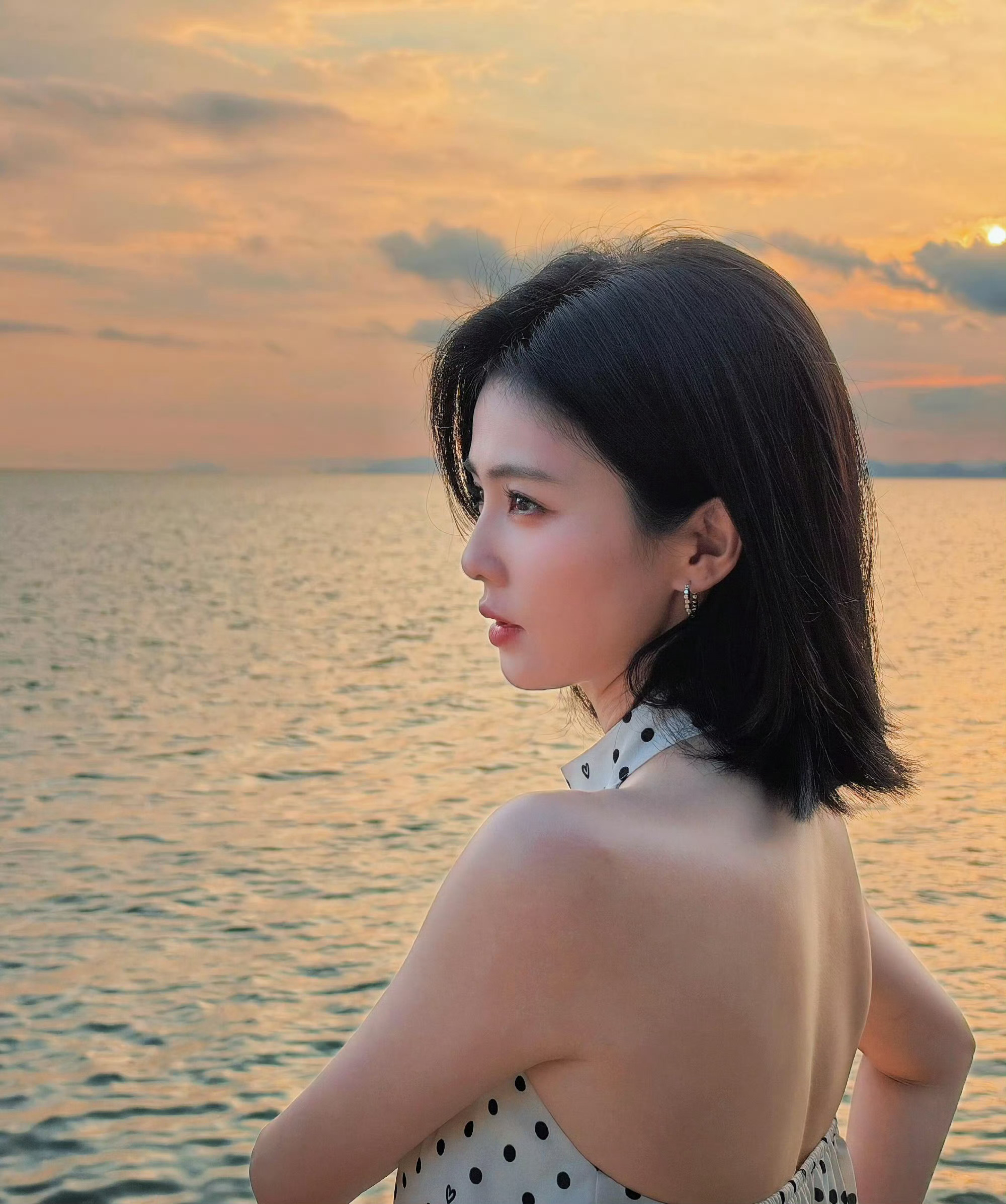 白鹿[超话]  [女孩儿]白鹿王韵娜[女孩儿] 白鹿严朝朝 我的喜欢写在风里从此