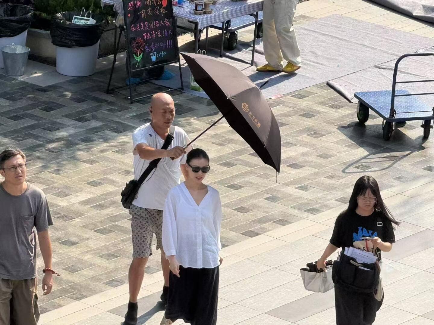 人群中百米开外的优越（🍠：彩虹糖 ​​​