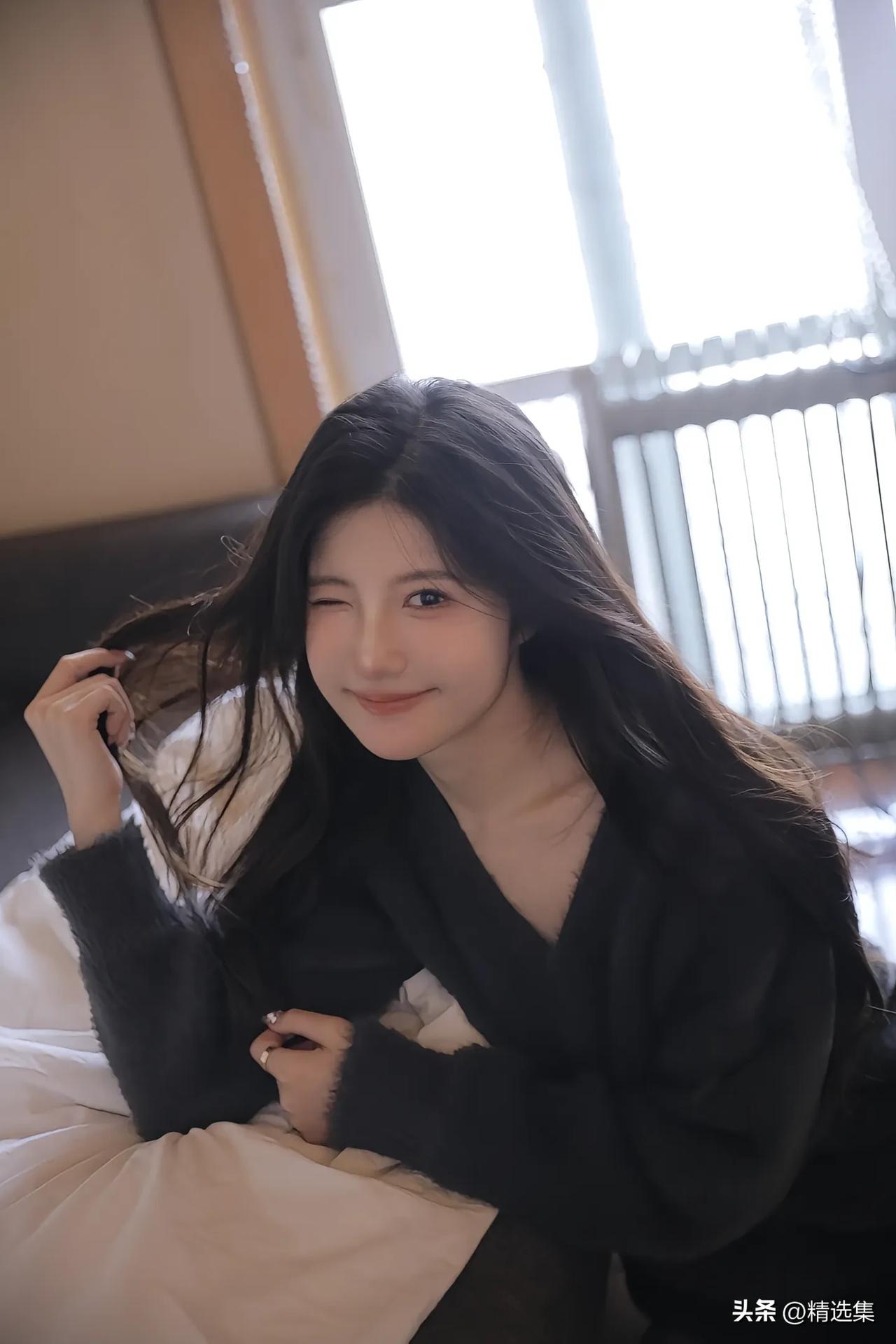 富有爱心❤️对待小动物都温柔的女性