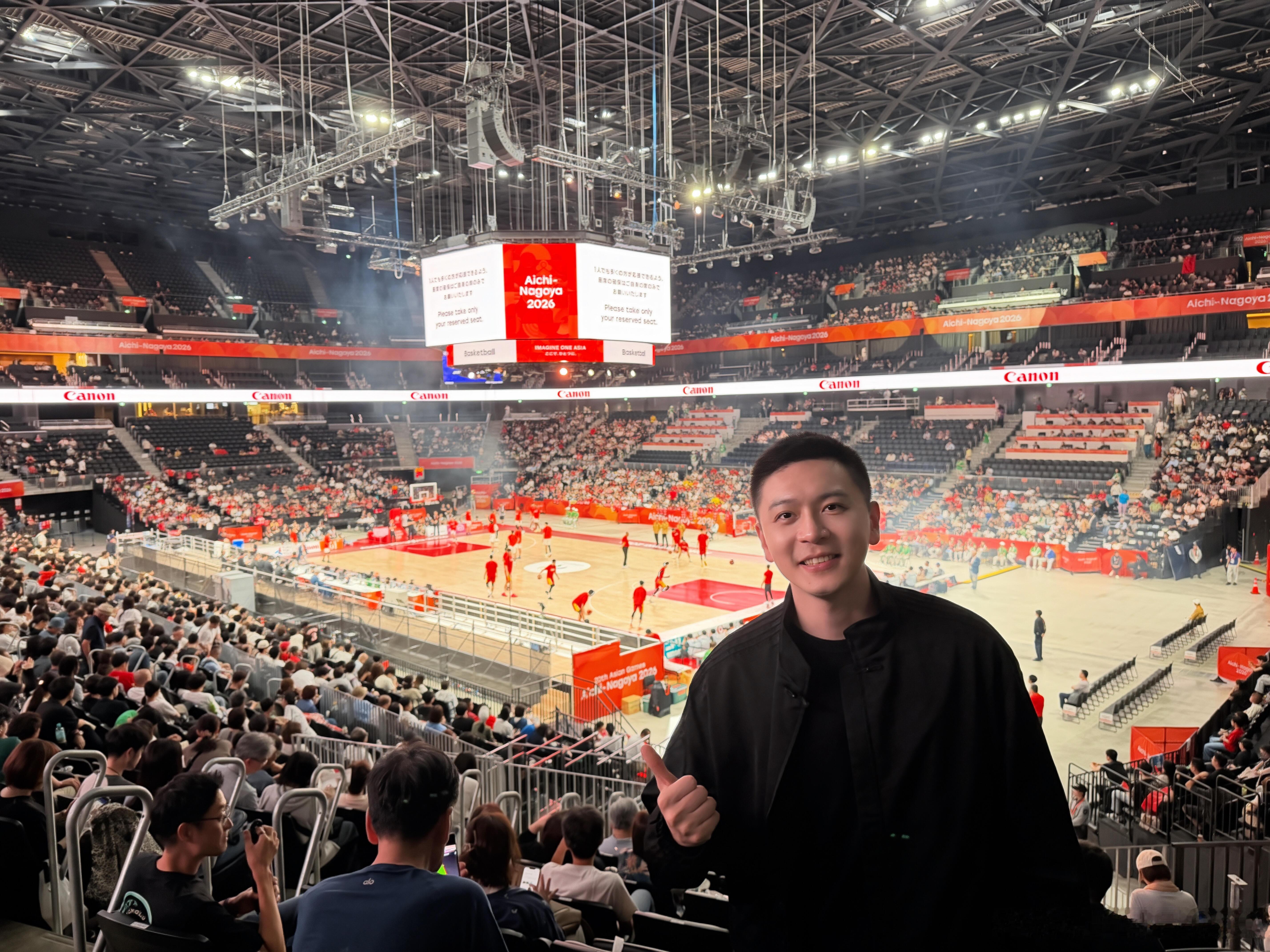 杨鸣现场观战中国男篮对日本中国男篮开局落后日本男篮 前辽宁男篮主帅现身2026年
