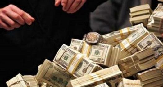 有人说，美国欠中国钱，给中国打了欠条，现在中国让美国还钱，美国还不起，中国把这个