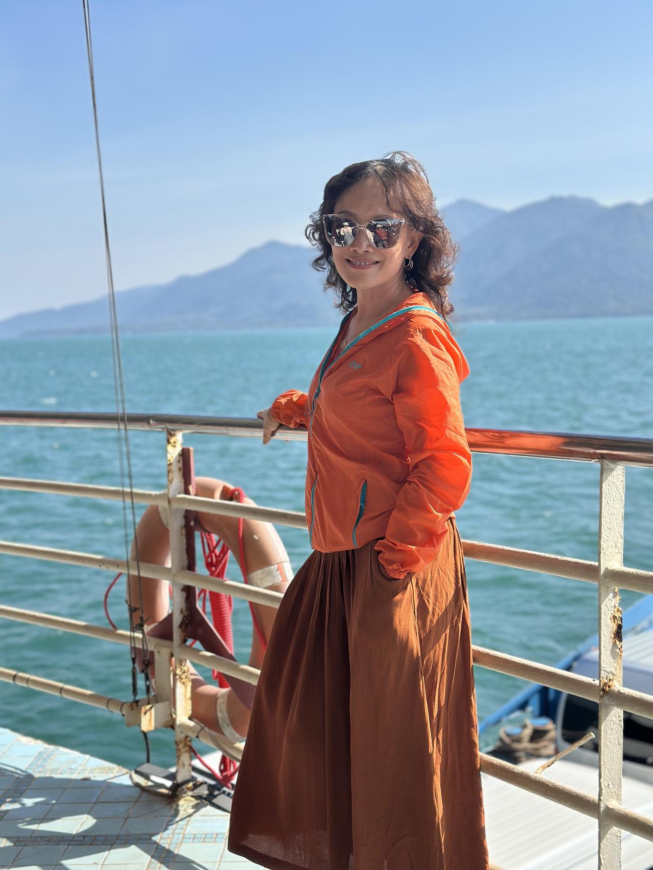 我们从曼谷出发，又一次说走就走[大笑]越往外、往远走心越亮。多看这个世界，整个人