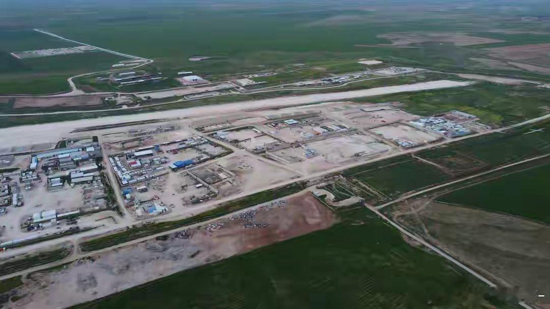 4月17日，叙利亚发生了标志性事件，哈塞克省卡斯拉克空军基地交接完毕，美军最后一