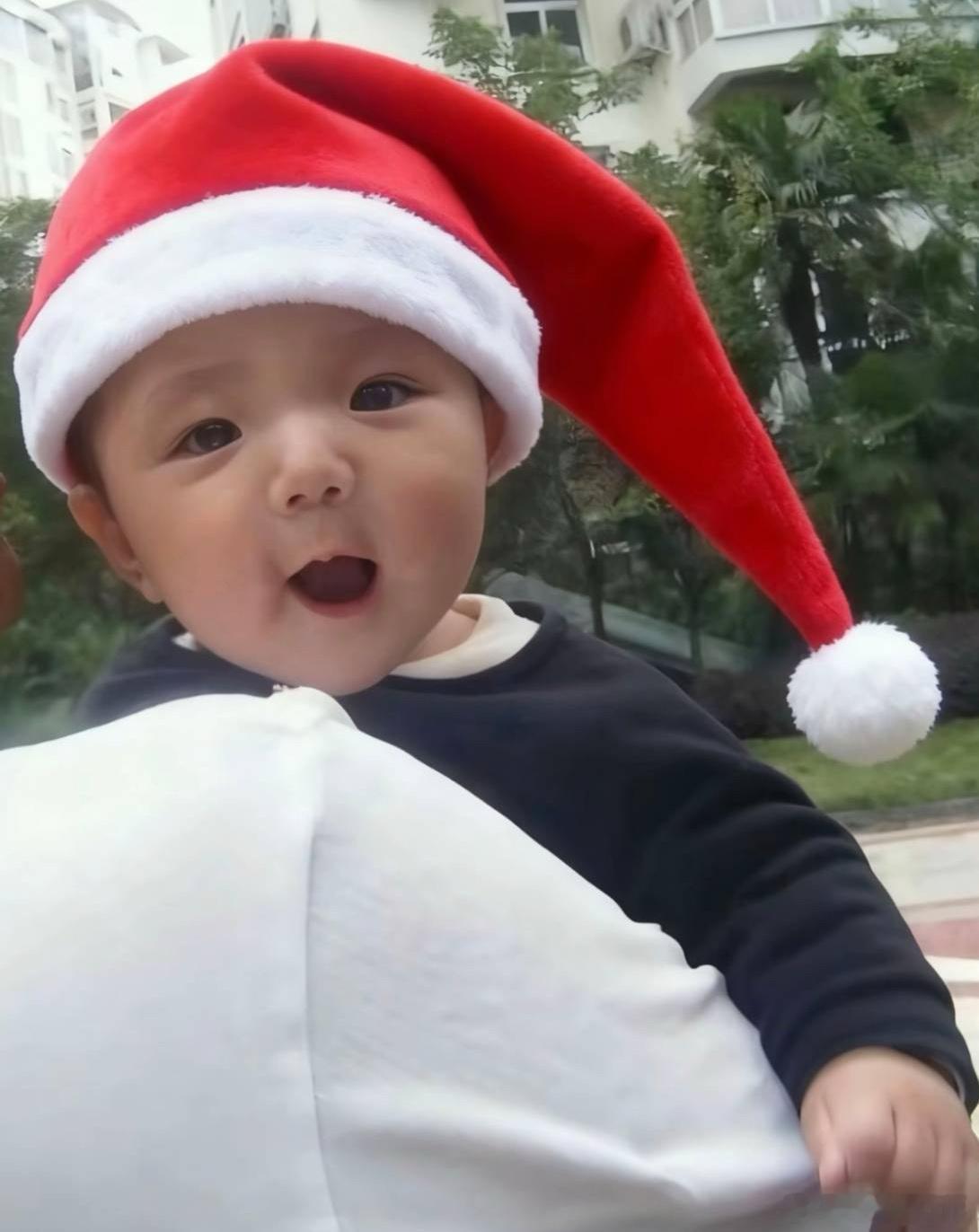 🩵🩵  宝宝你永远是妈妈的小宝贝（捏捏脸颊肉） 