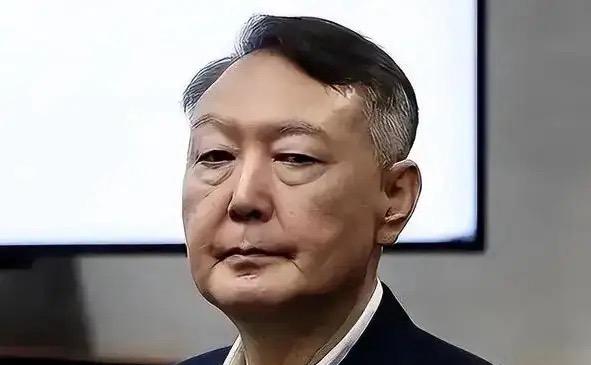 韩国政坛炸穿天！法院正式给尹锡悦的“紧急戒严”定调——这根本不是合法权力行使，而