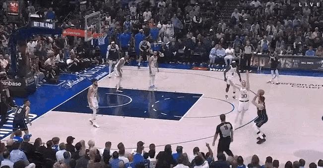 今天这情况，独行侠不赢都说不过去了[笑cry]#东欧组合生死战##nba总决赛#