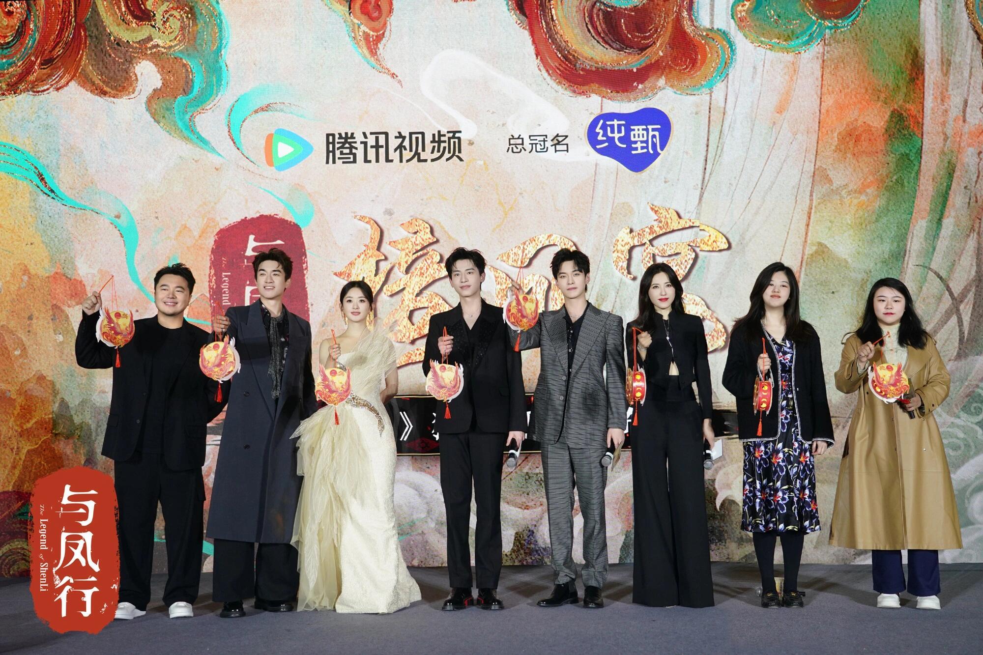 赵丽颖这种咖位的，是在是对C位没有什么兴趣，本来就那么出名了，不如把机会多给一些