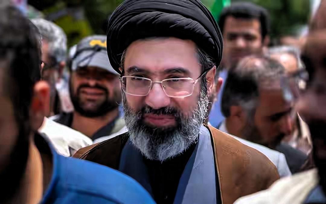 伊朗最新消息炸锅了！
谁也没想到，一向以中东硬汉著称的德黑兰，这次竟然直接把压箱