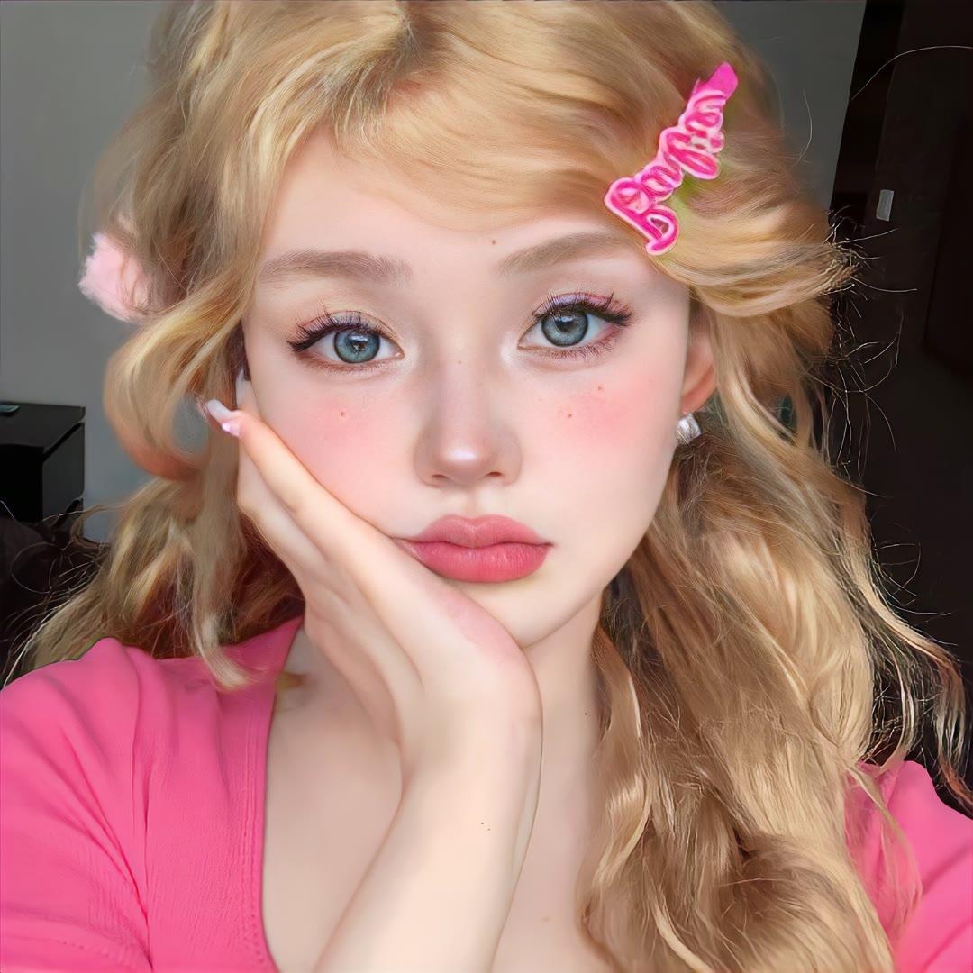 𝙒𝙚𝘾𝙝𝙖𝙩｜芭比头像｜女生头像｜图源网络侵删 
