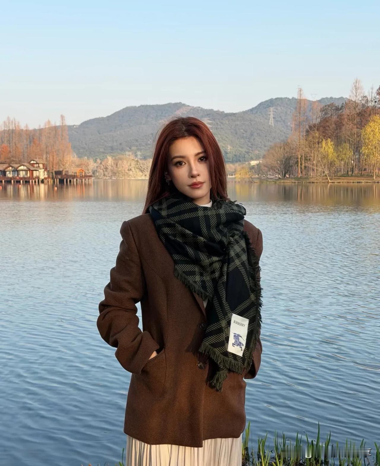 冬日穿搭街拍，优雅干练的人像照怎样抓拍