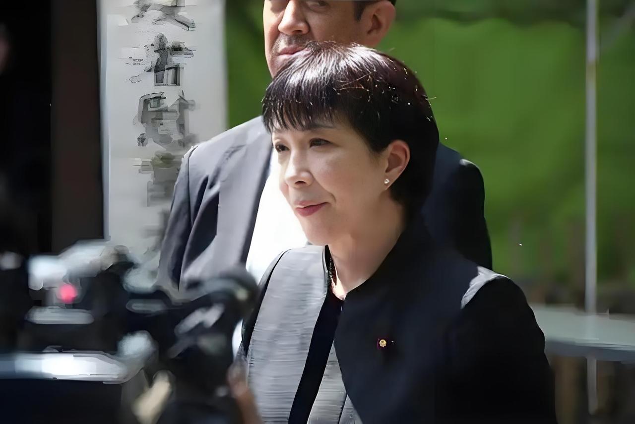 日本还想把战场烧到中国？导弹时代没有“境外安全区”
 
日本近期的挑衅简直狂妄到