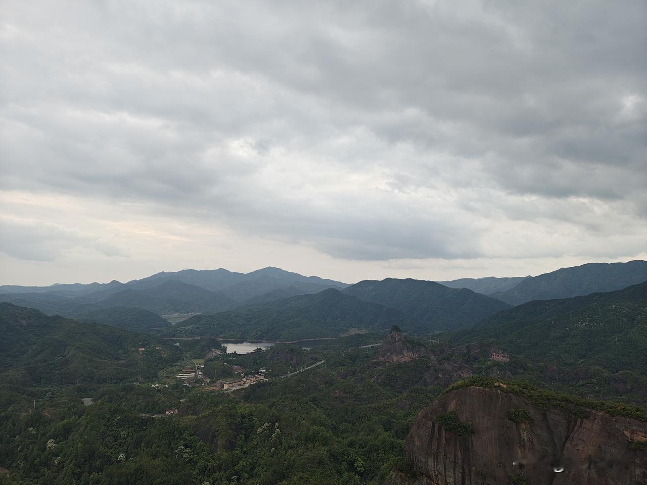 秋日生活打卡季打卡秋日时光，一草一木皆是风景，在凉爽秋风里，遇见所有美好。
