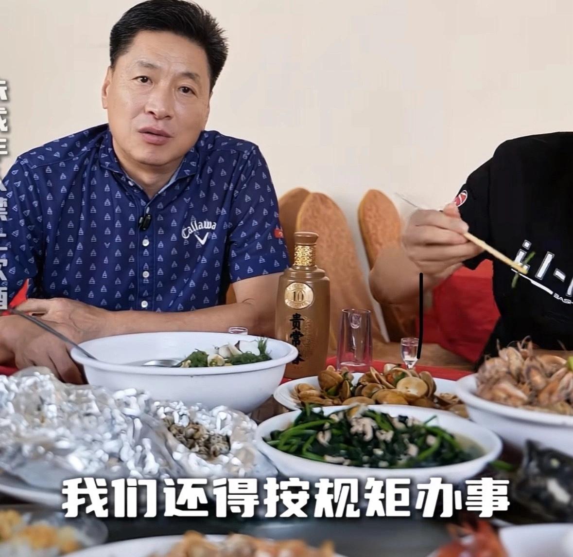 CBA名帅李春江回应回归：按规矩办事！
 
过去这一年多，李春江几乎从篮球圈子里