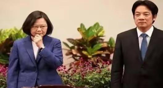 自断后路？蔡英文警告大陆：谁也无法阻挡台湾“立国”。

蔡英文最近又跳出来说疯话